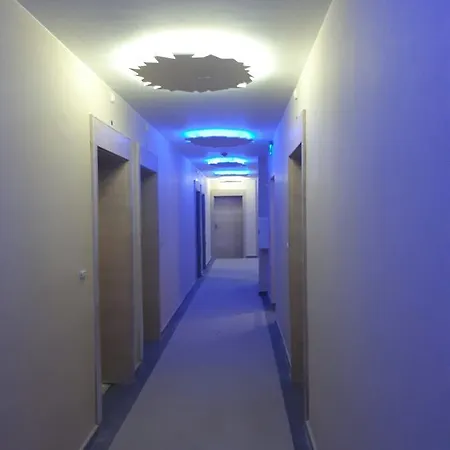 Select Apartment *