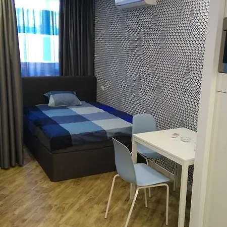 Select Apartment *